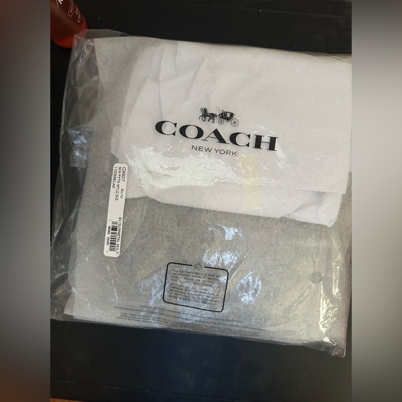 COACH MINI PAYTON BAG IN SIGNATURE CANVAS - NWT - Picture 10 of 10